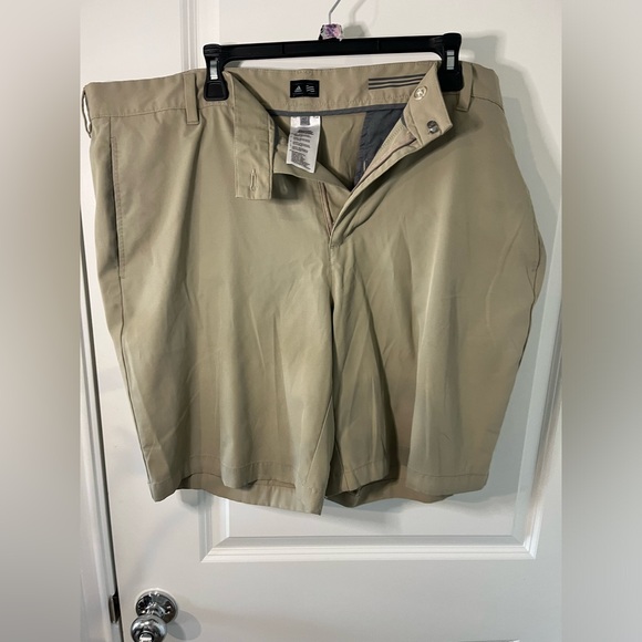 ADIDAS Men’s Khaki Golf Activewear Athletic Anti-Slip Grip Casual Shorts Sz 42 - Picture 4 of 16